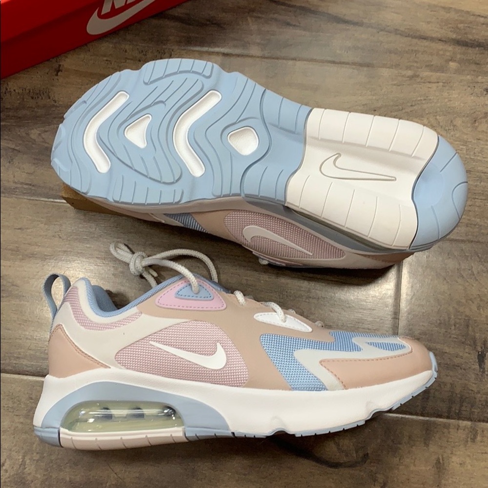NIKE W AIR MAX 200 running shoes - Picture 2 of 16